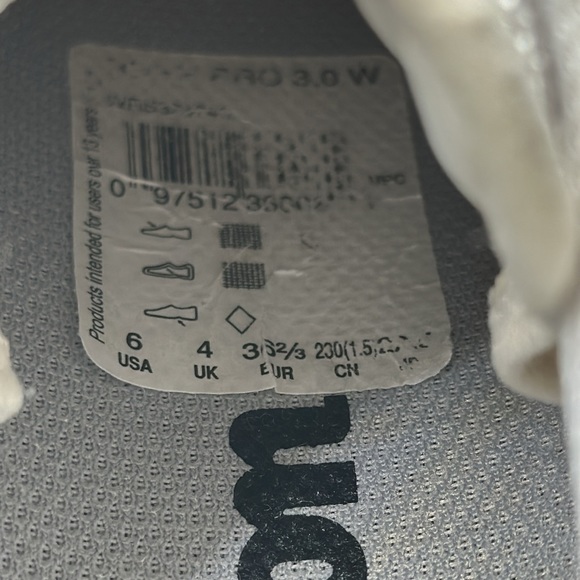 Wilson Rush Pro 3.0 Women’s Size 6W Great Condtion White Tennis Shoes - Picture 8 of 10